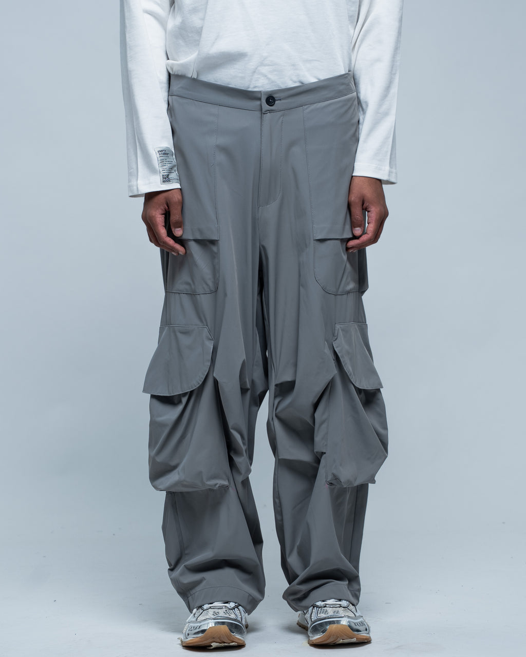 Utility Wide Cargo Nylon Grey