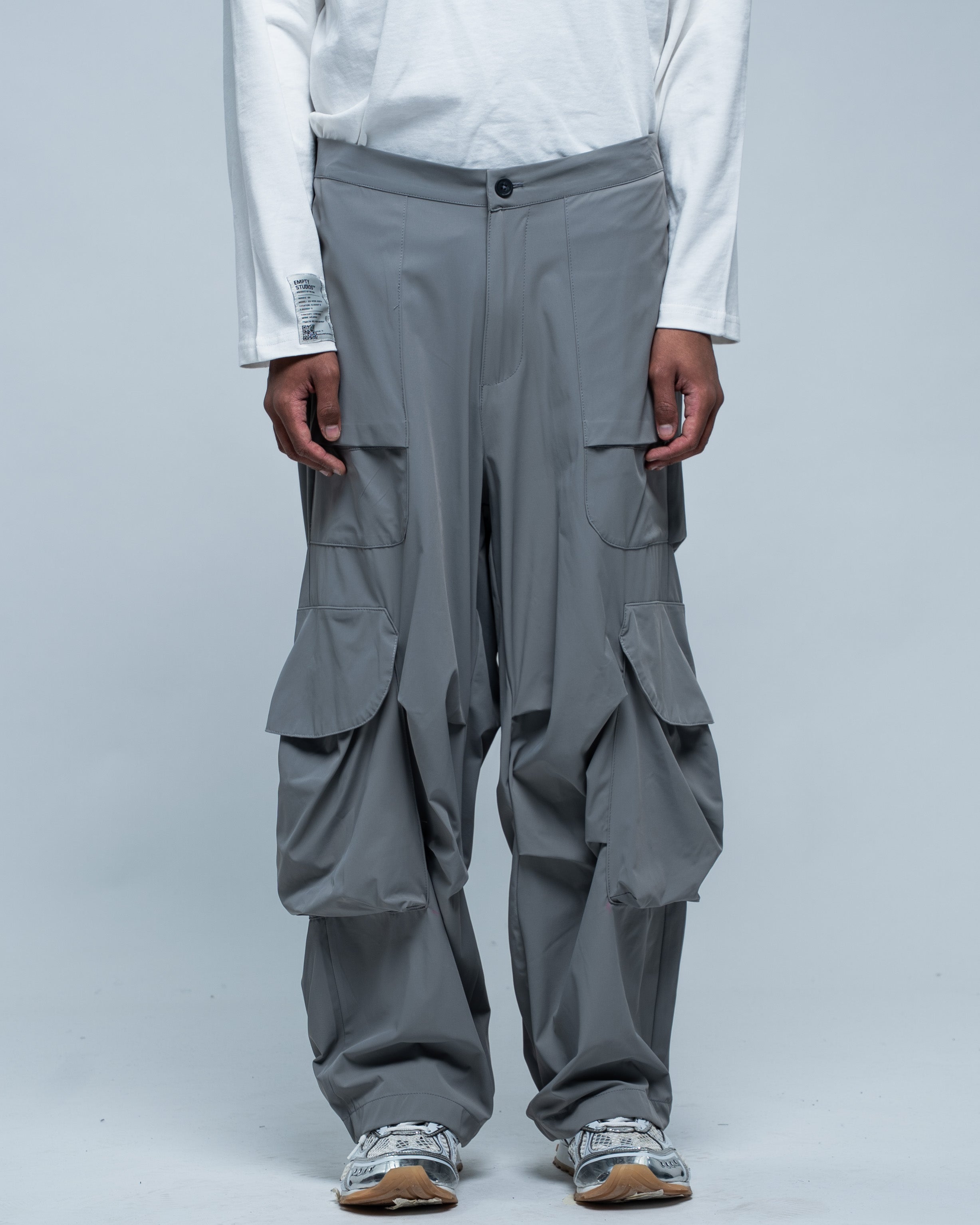 Utility Wide Cargo Nylon Grey