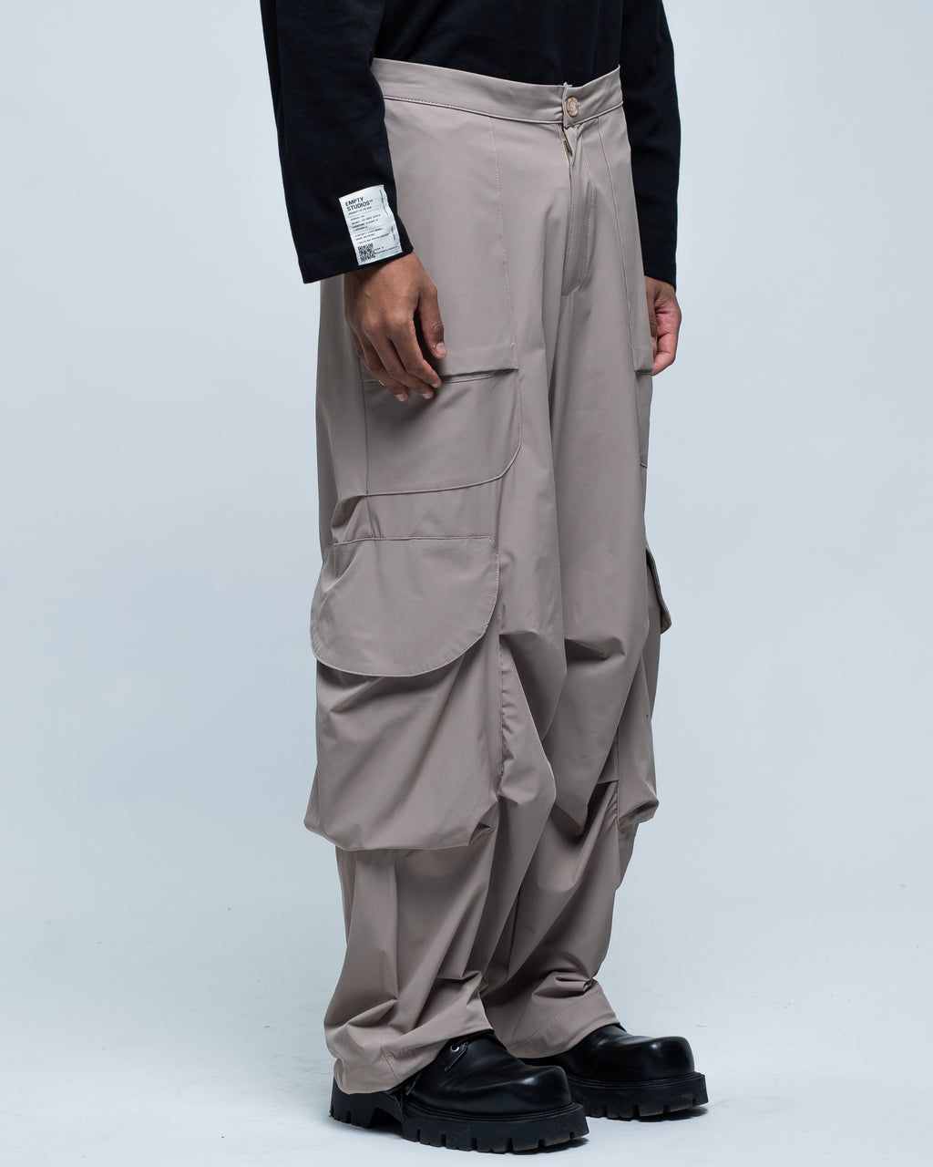 Wide Cargo Nylon Beige