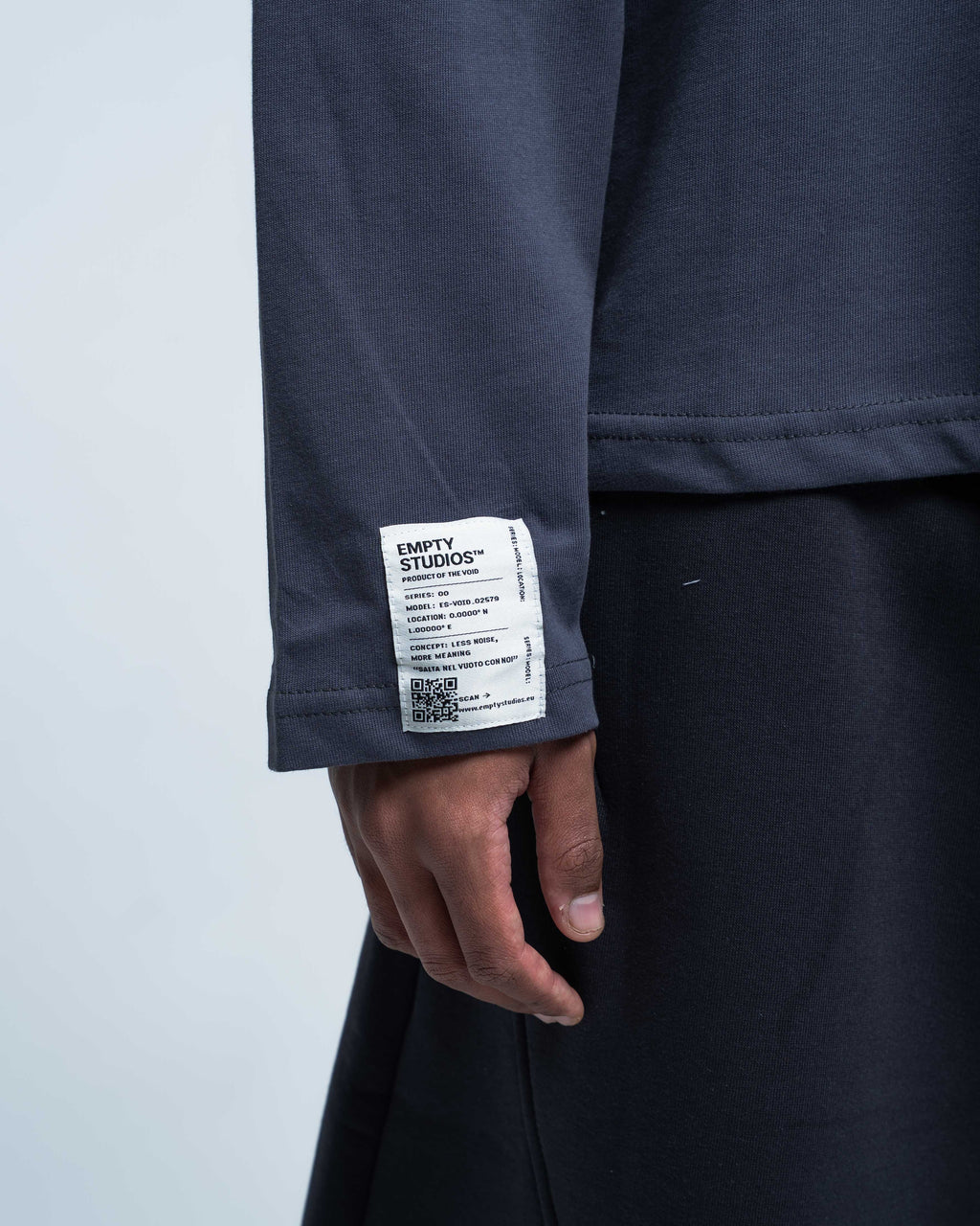 T-shirt gris à manches longues