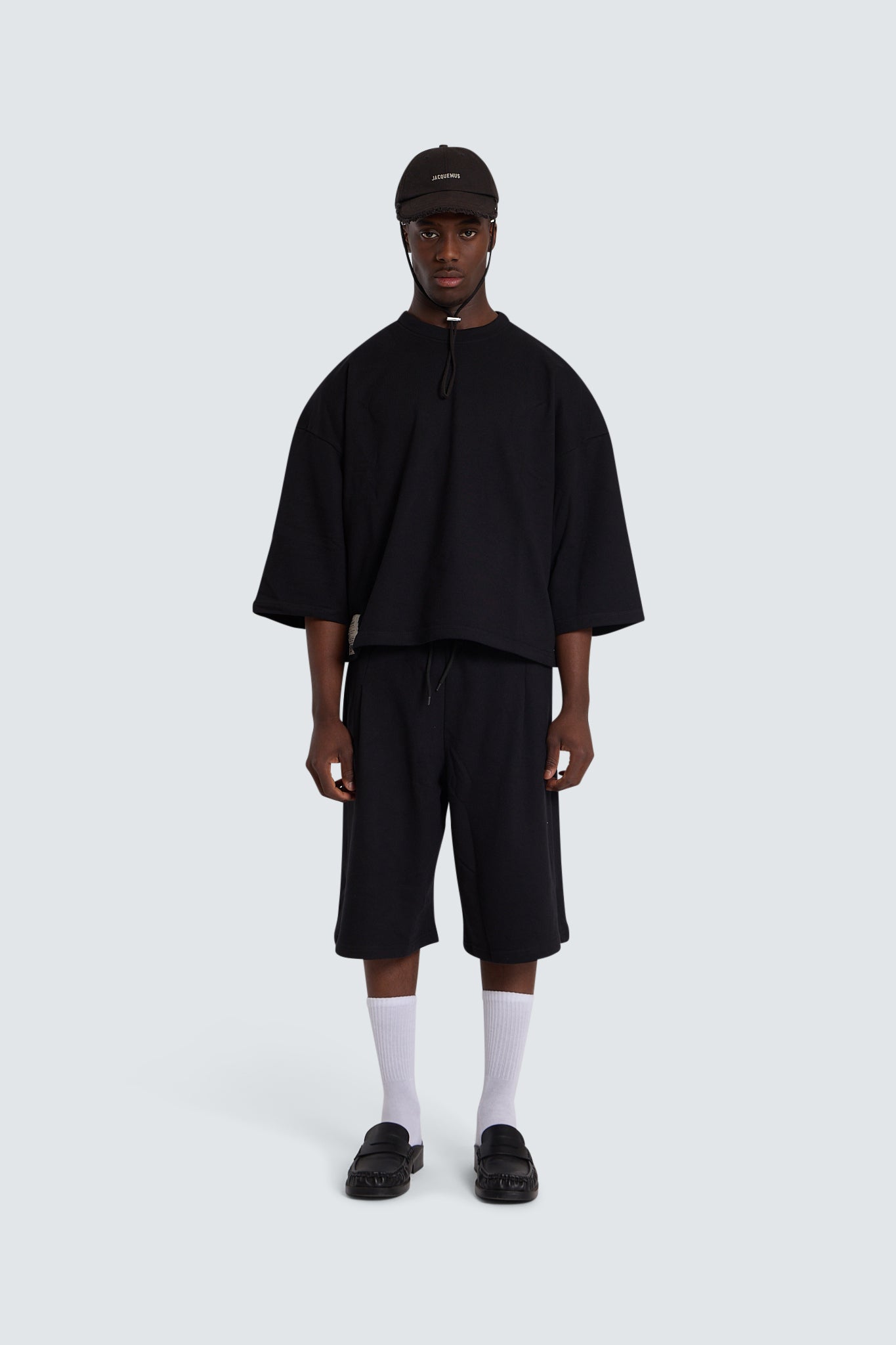 Essential Low Track Black