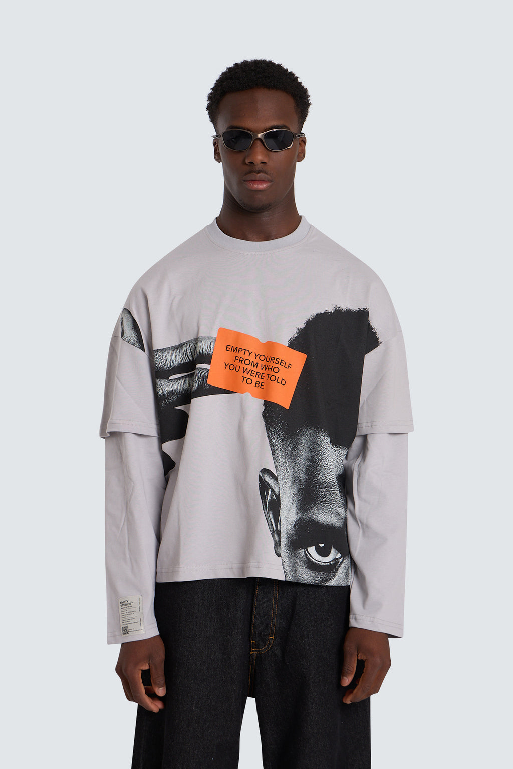 T-shirt à message gris foncé
