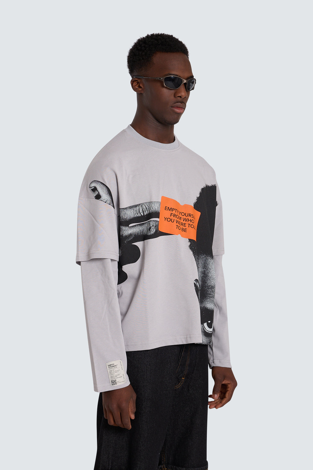 T-shirt à message gris foncé