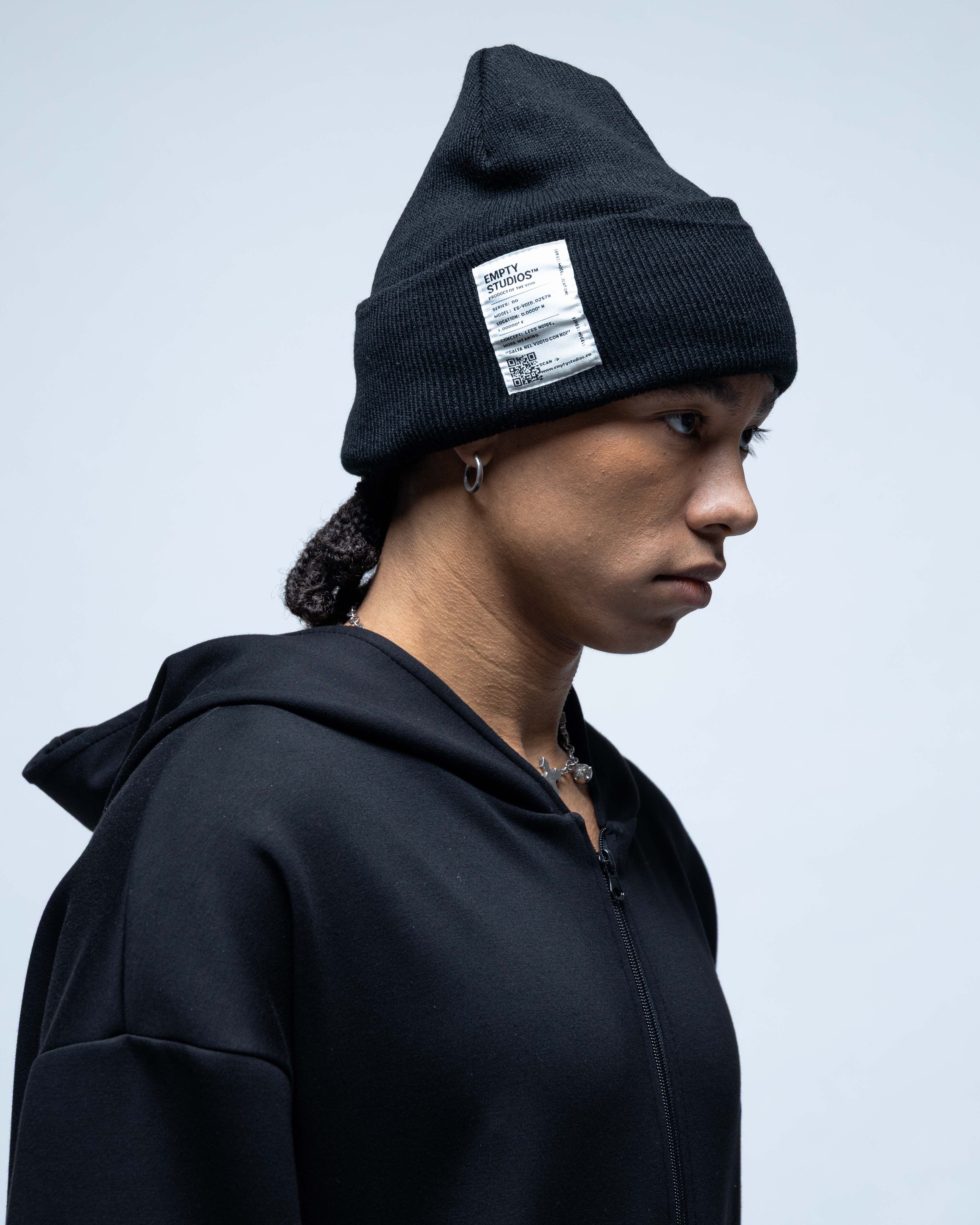 Essential Beanie Black